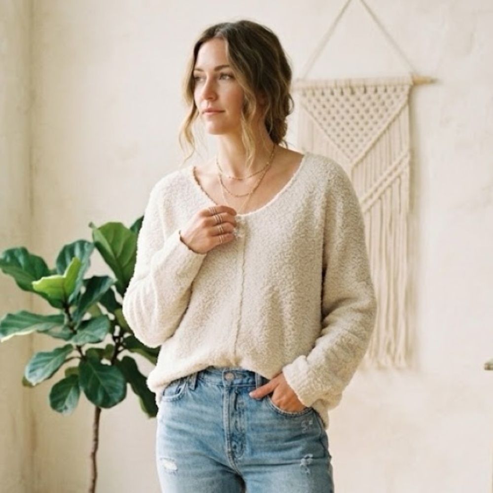 Bobbi Rocco Los Angeles Cream Popcorn Knit Sweater Large